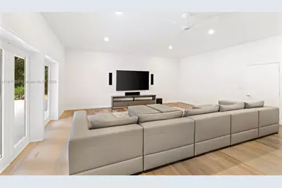 11015 Lakeside Dr, Coral Gables, FL 33156 - Photo 20