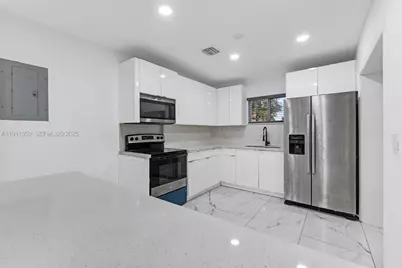 4530 SW 25th St, West Park, FL 33023 - Photo 4