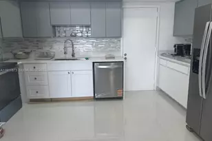 17720 N Bay Rd, Sunny Isles Beach, FL 33160 - Photo 16