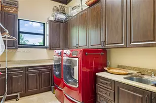 7030 SW 72nd Ct, Miami, FL 33143 - Photo 38