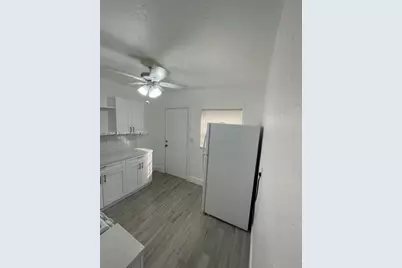 6920 NW 6th Ct, Miami, FL 33150 - Photo 4