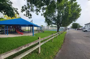 7232 SW 94th Pl, Miami, FL 33173 - Photo 8