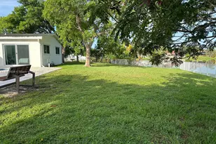 10563 NW 4th St, Plantation, FL 33324 - Photo 8