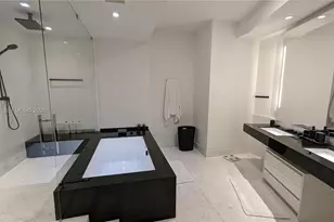 18555 Collins Ave, Sunny Isles Beach, FL 33160 - Photo 28