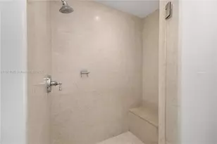 19900 E Country Club Dr, Aventura, FL 33180 - Photo 22