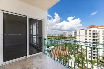 19900 E Country Club Dr #PH18, Aventura, FL 33180 - Photo 14