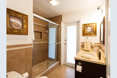 7877 W 16th Ave, Hialeah, FL 33014 - Photo 12