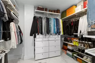 5001 Collins Ave, Miami Beach, FL 33140 - Photo 36