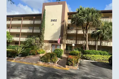3102 Portofino Pt #M2, Coconut Creek, FL 33066 - Photo 2