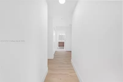 32 NW 14th Ave #101, Miami, FL 33125 - Photo 12