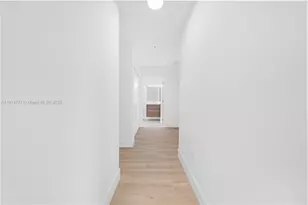 32 NW 14th Ave, Miami, FL 33125 - Photo 12