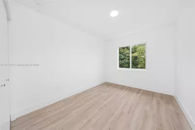 32 NW 14th Ave #101, Miami, FL 33125 - Photo 16