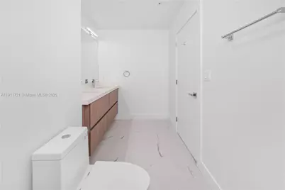 32 NW 14th Ave #101, Miami, FL 33125 - Photo 8