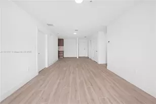 32 NW 14th Ave, Miami, FL 33125 - Photo 20