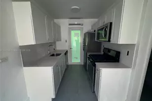 75 Washington Ave, Miami Beach, FL 33139 - Photo 2