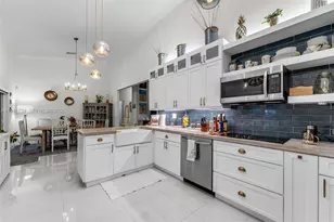 12743 SW 220th St, Miami, FL 33170 - Photo 10