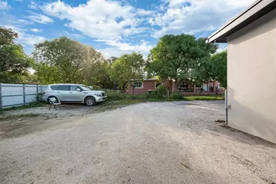 740 135 St, North Miami, FL 33168 - Photo 30
