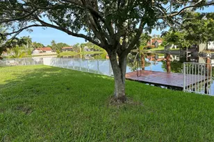 10563 NW 4th St, Plantation, FL 33324 - Photo 8