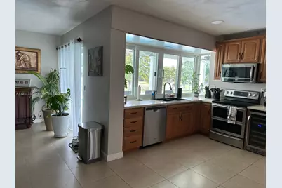 10563 NW 4th St, Plantation, FL 33324 - Photo 18