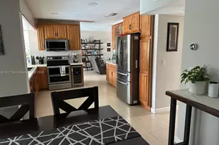 10563 NW 4th St, Plantation, FL 33324 - Photo 14