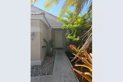 900 Savannah Falls Dr #900, Weston, FL 33327 - Photo 4