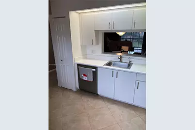 12550 SW 15th St #307E, Pembroke Pines, FL 33027 - Photo 4