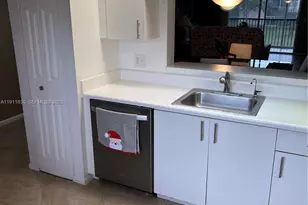 12550 SW 15th St, Pembroke Pines, FL 33027 - Photo 4