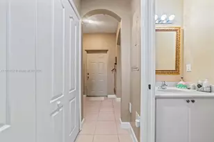 160 Jacaranda Country Club Dr, Plantation, FL 33324 - Photo 22