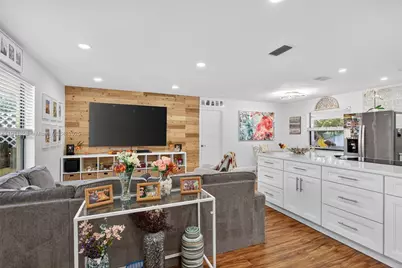 701 NW 41st Ter, Deerfield Beach, FL 33442 - Photo 4