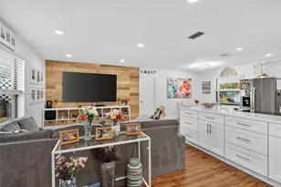 701 NW 41st Terrace, Deerfield Beach, FL 33442 - Photo 4