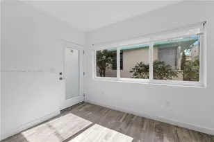 1035 Euclid Ave, Miami Beach, FL 33139 - Photo 2