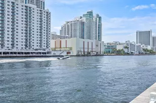 1000 Parkview Dr, Hallandale Beach, FL 33009 - Photo 46