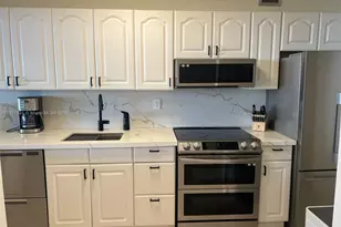 100 Lincoln Rd, Miami Beach, FL 33139 - Photo 20