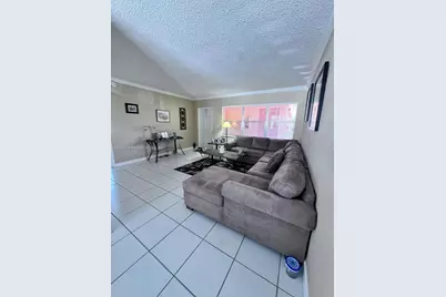 2451 NE 49th St #213, Fort Lauderdale, FL 33308 - Photo 2