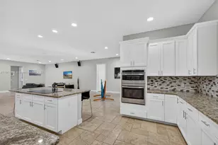 18369 Mellen Ln, Jupiter, FL 33478 - Photo 4