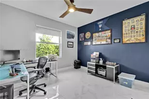 15841 SW 61st St, Davie, FL 33331 - Photo 18