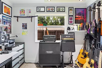 10989 NW 73rd Ter, Doral, FL 33178 - Photo 8