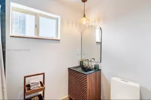 481 NE 29th St, Miami, FL 33137 - Photo 18