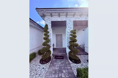 16910 SW 288th Ter, Homestead, FL 33030 - Photo 2