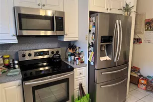 9781 Sunrise Lakes Blvd, Sunrise, FL 33322 - Photo 2