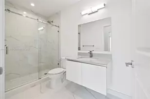 101 Diplomat Pkwy, Hallandale Beach, FL 33009 - Photo 20