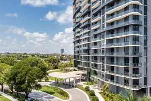 101 Diplomat Pkwy, Hallandale Beach, FL 33009 - Photo 32