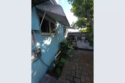 2933 NE 12th Ter, Pompano Beach, FL 33064 - Photo 20