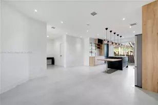 11583 NW 69th Terrace, Doral, FL 33178 - Photo 8