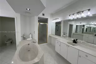 10720 NW 66th St, Doral, FL 33178 - Photo 26