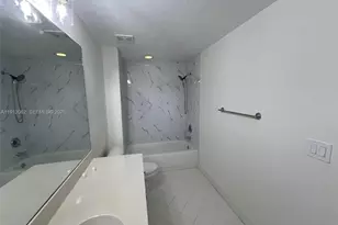 10720 NW 66th St, Doral, FL 33178 - Photo 38