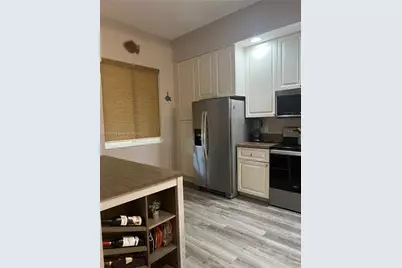 37 E Harbour Isle Dr E #206, Fort Pierce, FL 34949 - Photo 4