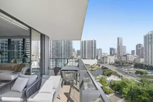88 SW 7th St, Miami, FL 33130 - Photo 38