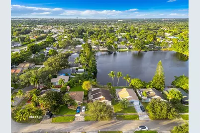 12911 SW 17th Pl, Davie, FL 33325 - Photo 22