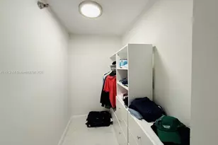 20505 E Country Club Dr, Aventura, FL 33180 - Photo 8